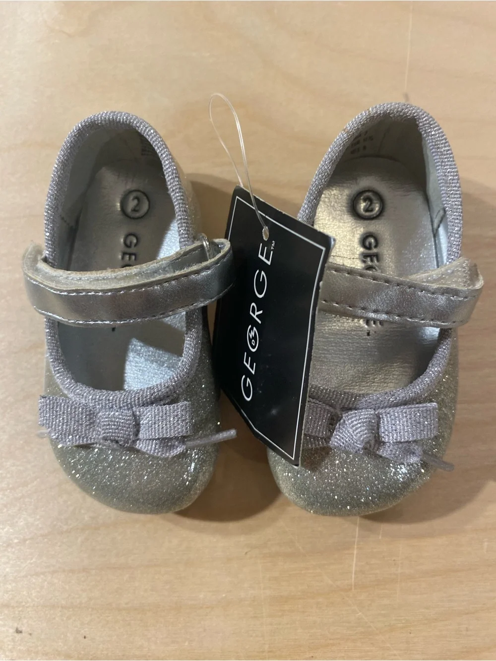 George Silver Glitter Mary Jane Baby Shoes with Bow Size 2 (SE)